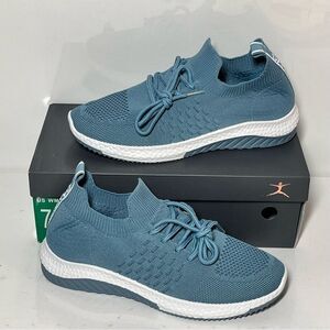 Danskin Free Lace-up Sneakers